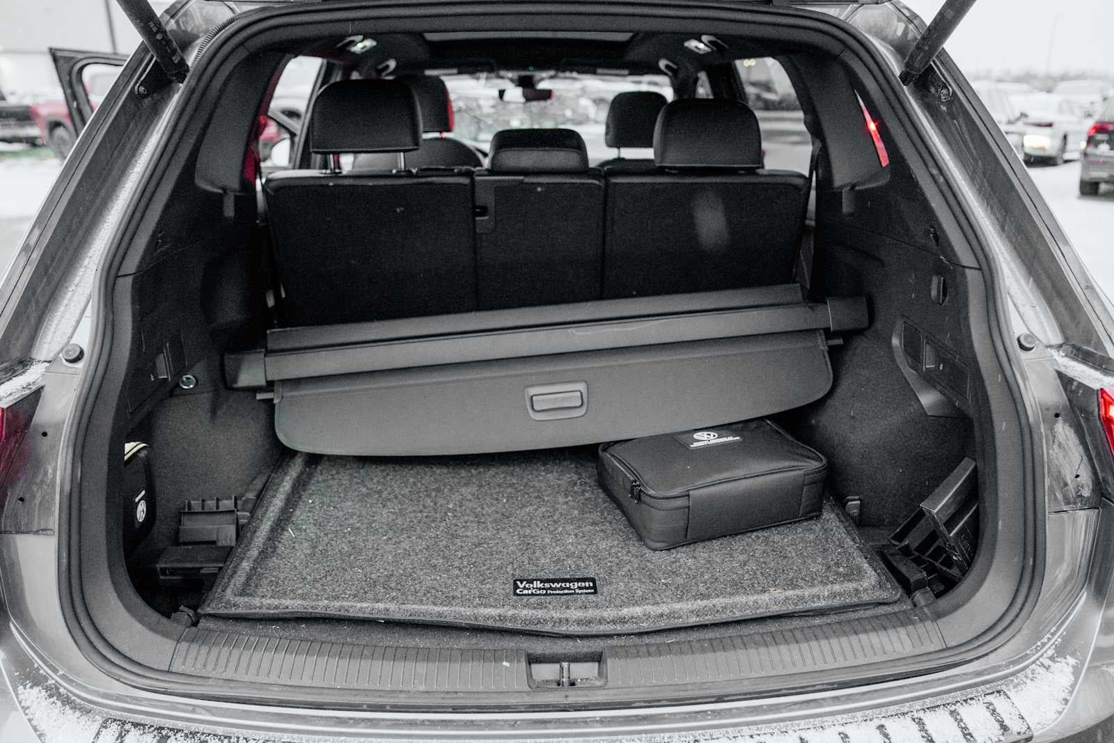 2024 Volkswagen Tiguan SEL R-Line