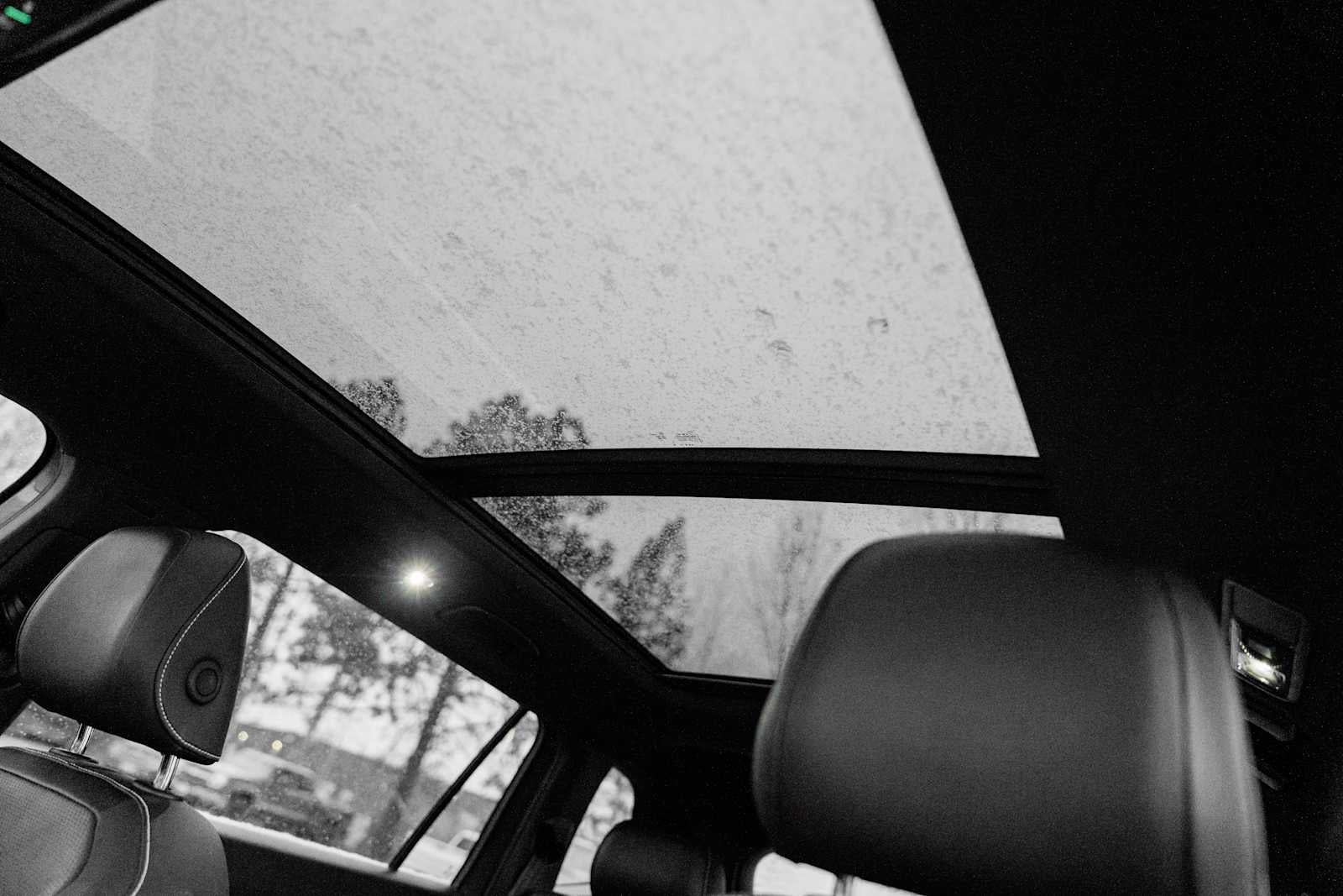 2024 Volkswagen Tiguan SEL R-Line