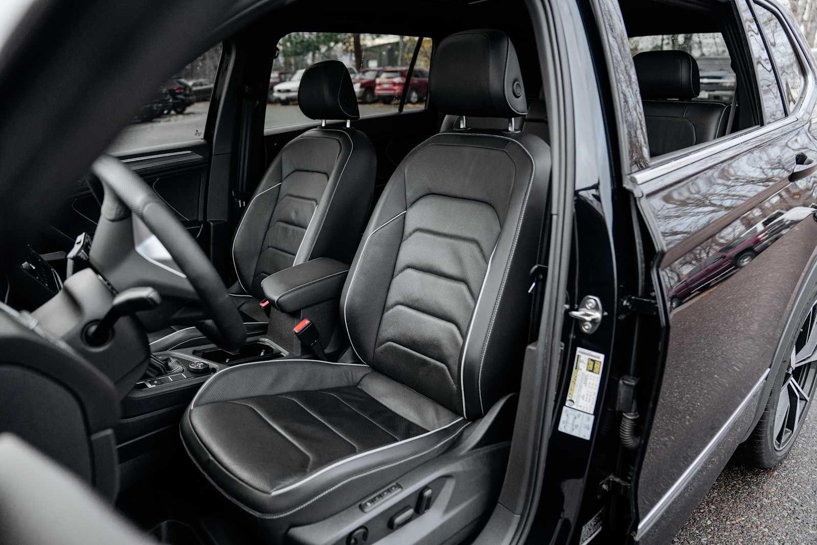 2022 Volkswagen Tiguan SEL R-Line