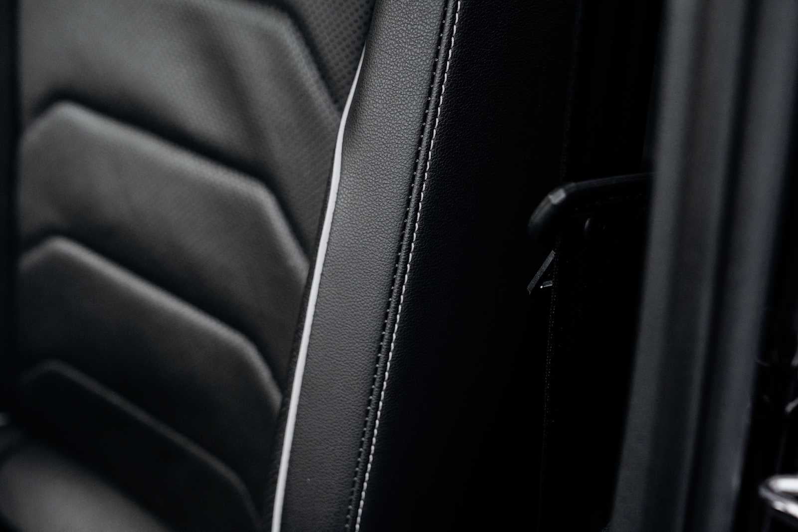 2022 Volkswagen Tiguan SEL R-Line