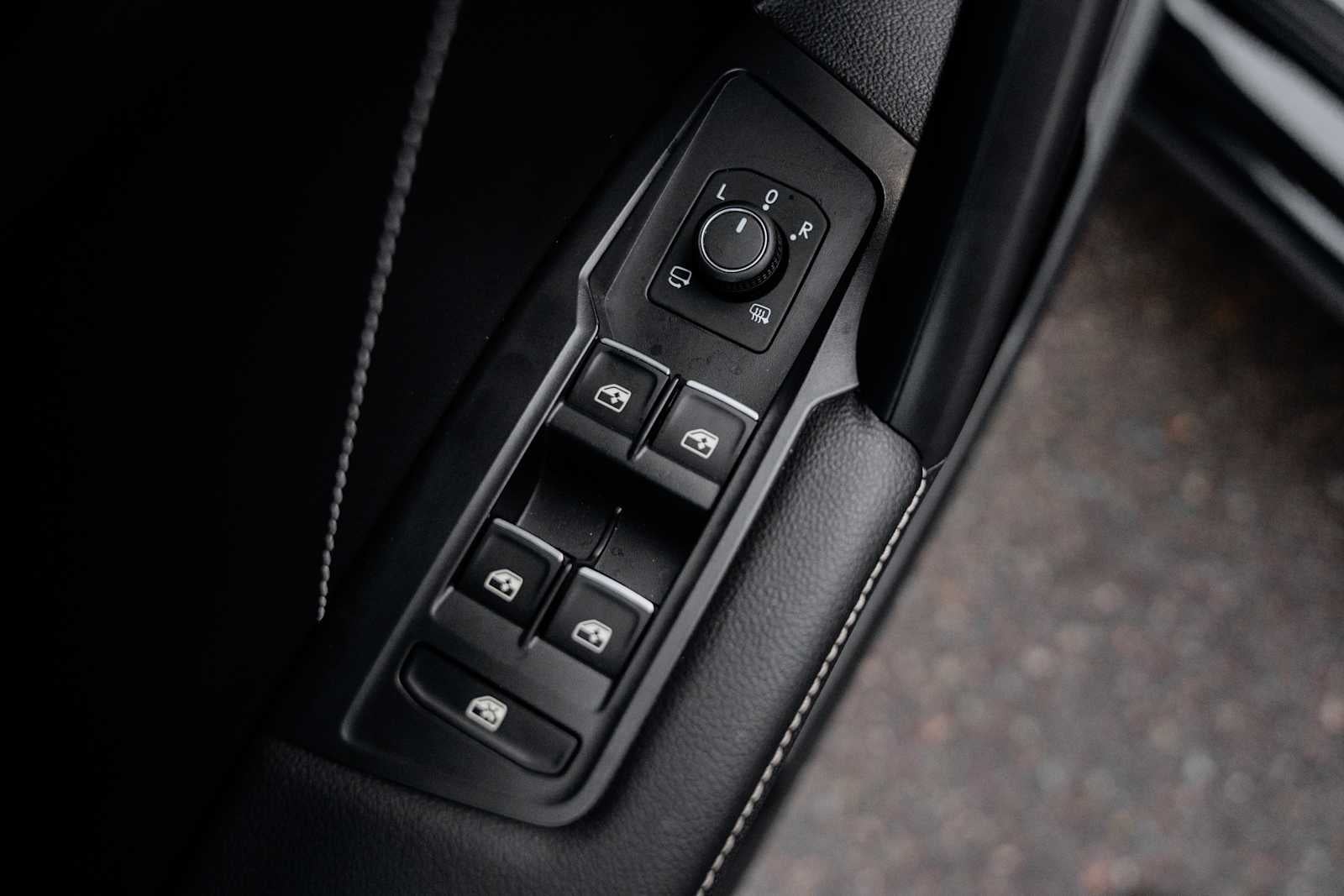 2022 Volkswagen Tiguan SEL R-Line