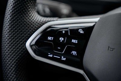 2022 Volkswagen Tiguan SEL R-Line