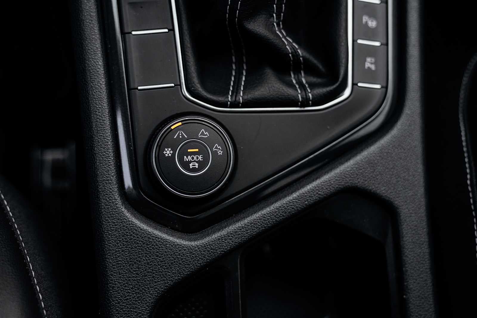 2022 Volkswagen Tiguan SEL R-Line