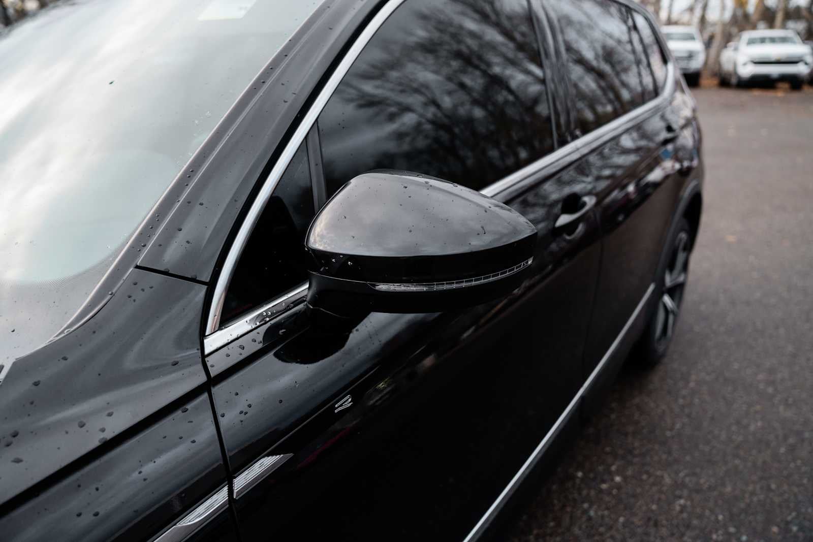 2022 Volkswagen Tiguan SEL R-Line