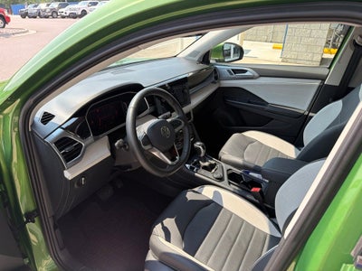 2025 Volkswagen Taos SEL