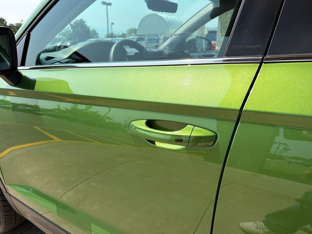 2025 Volkswagen Taos SEL