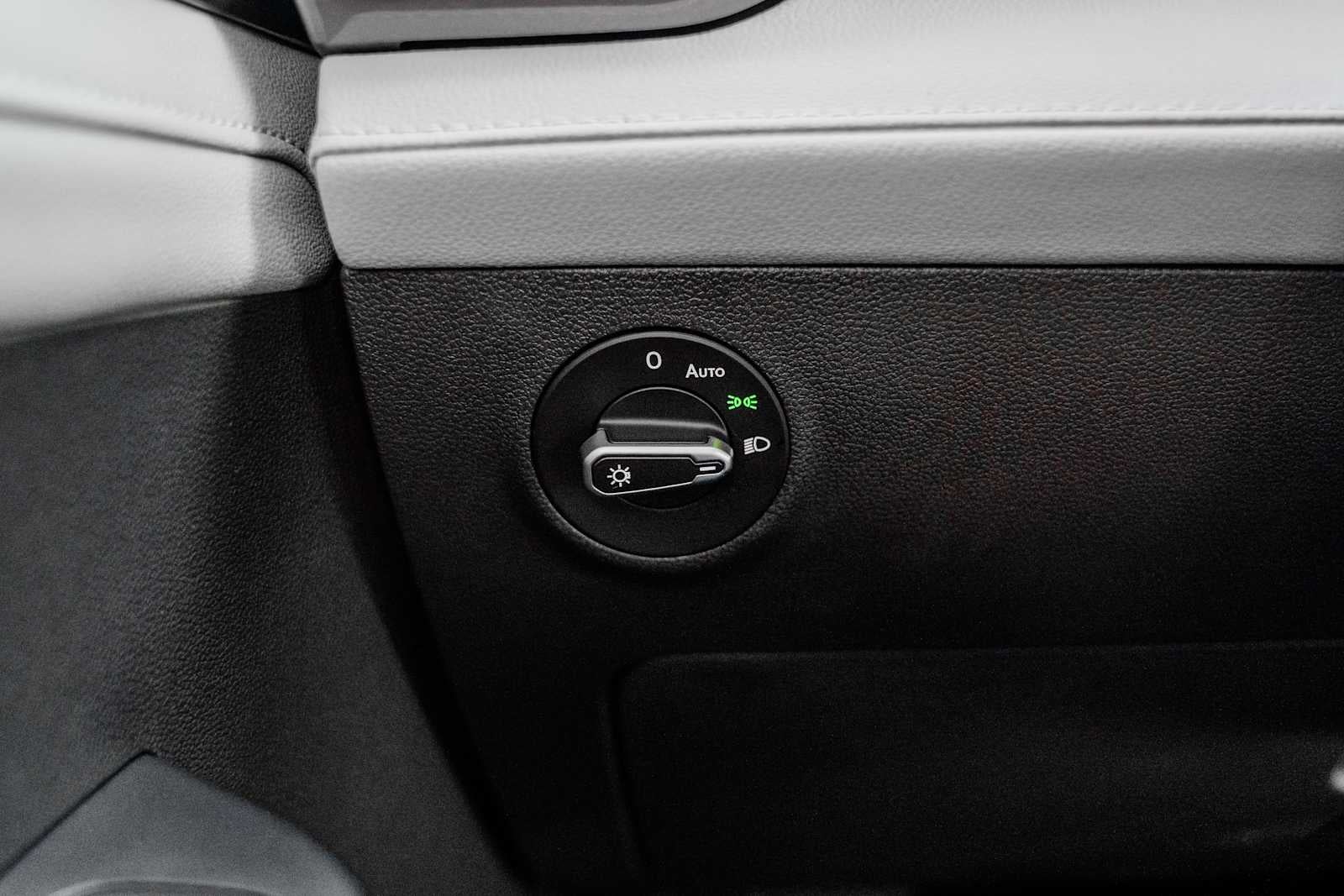 2026 Volkswagen Taos SEL 4MOTION