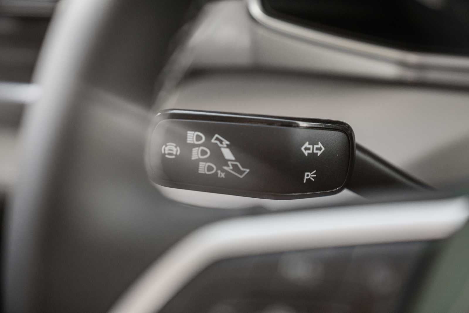 2026 Volkswagen Taos SEL 4MOTION