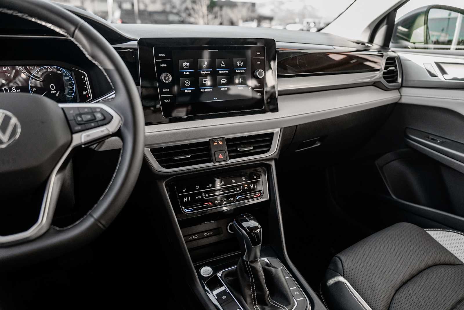 2026 Volkswagen Taos SEL 4MOTION