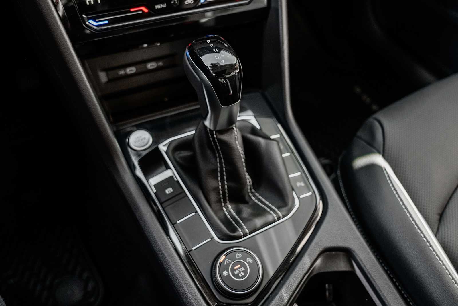 2026 Volkswagen Taos SEL 4MOTION