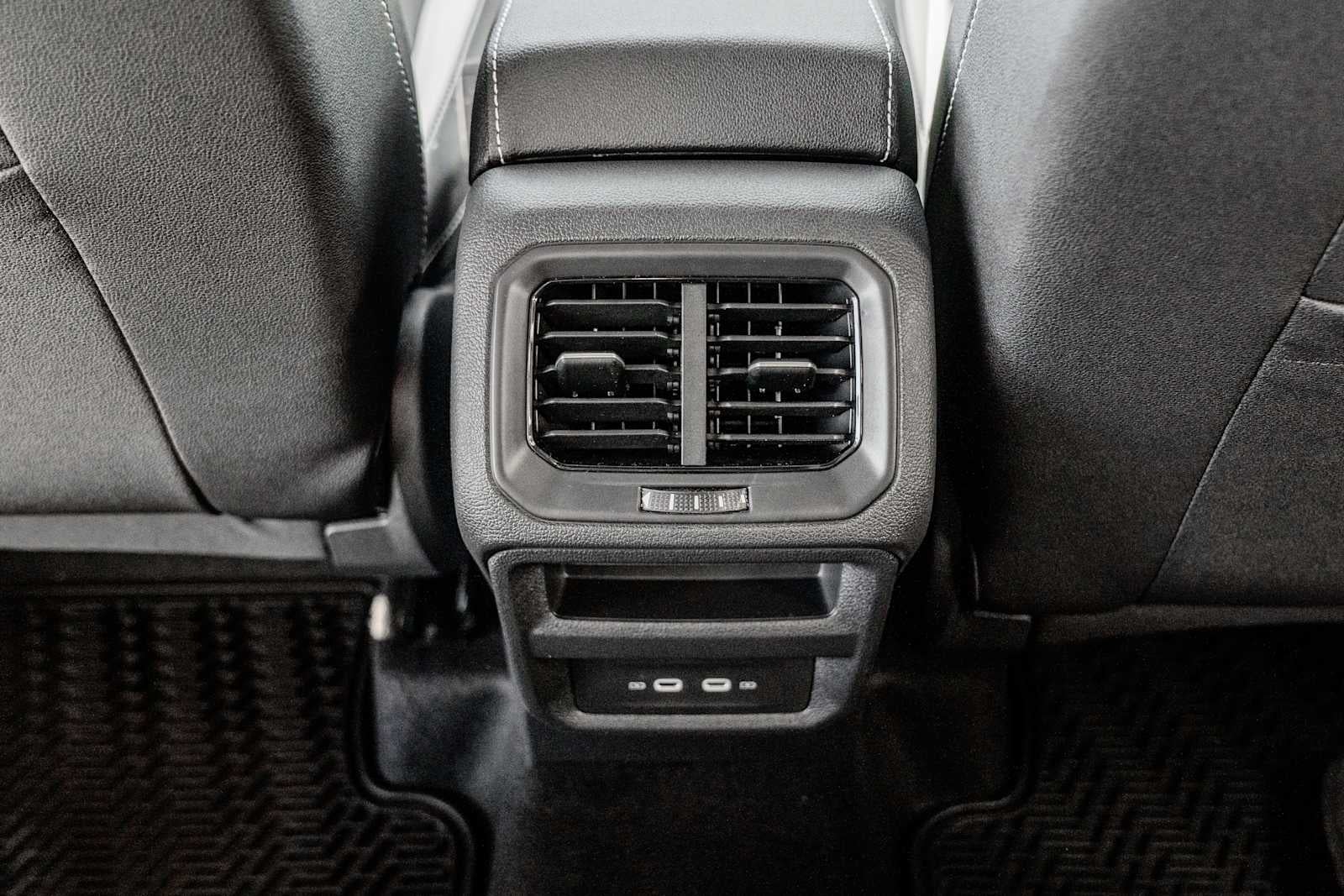 2026 Volkswagen Taos SEL 4MOTION