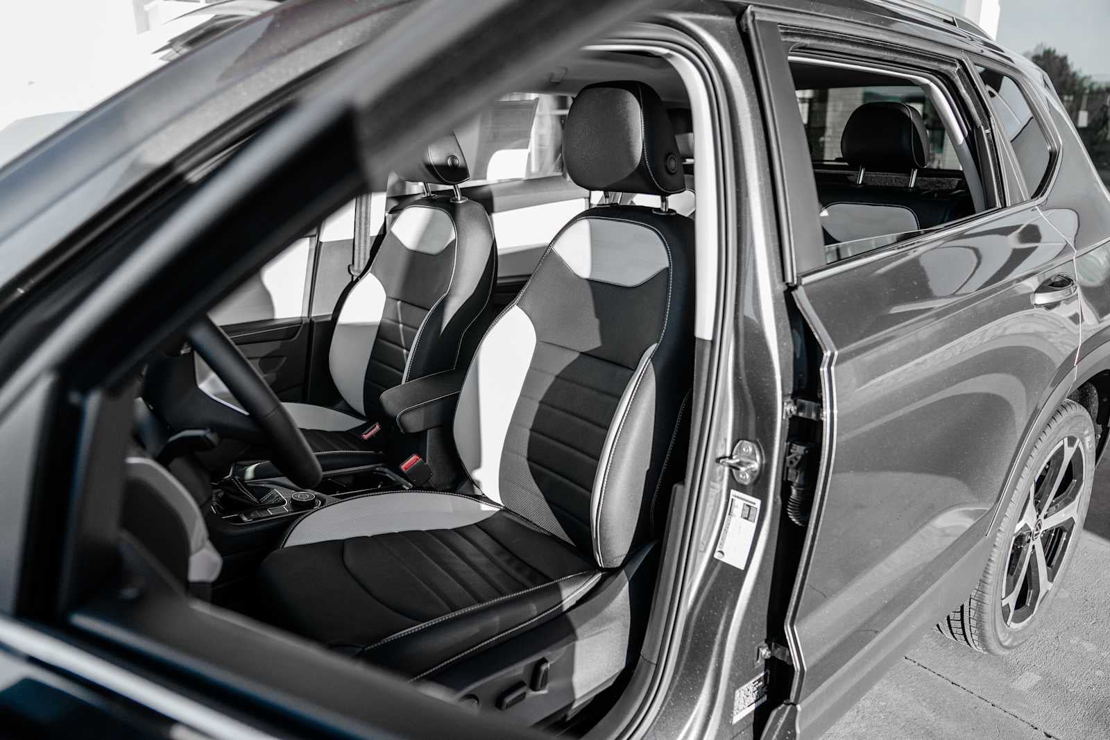 2026 Volkswagen Taos SEL 4MOTION