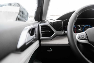 2026 Volkswagen Taos SEL 4MOTION