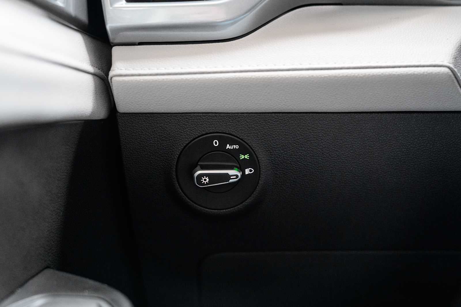 2026 Volkswagen Taos SEL 4MOTION