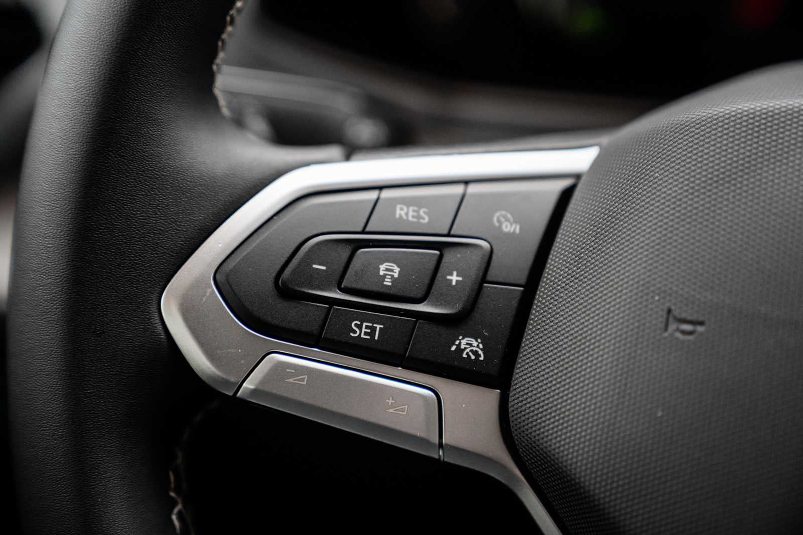 2026 Volkswagen Taos SEL 4MOTION