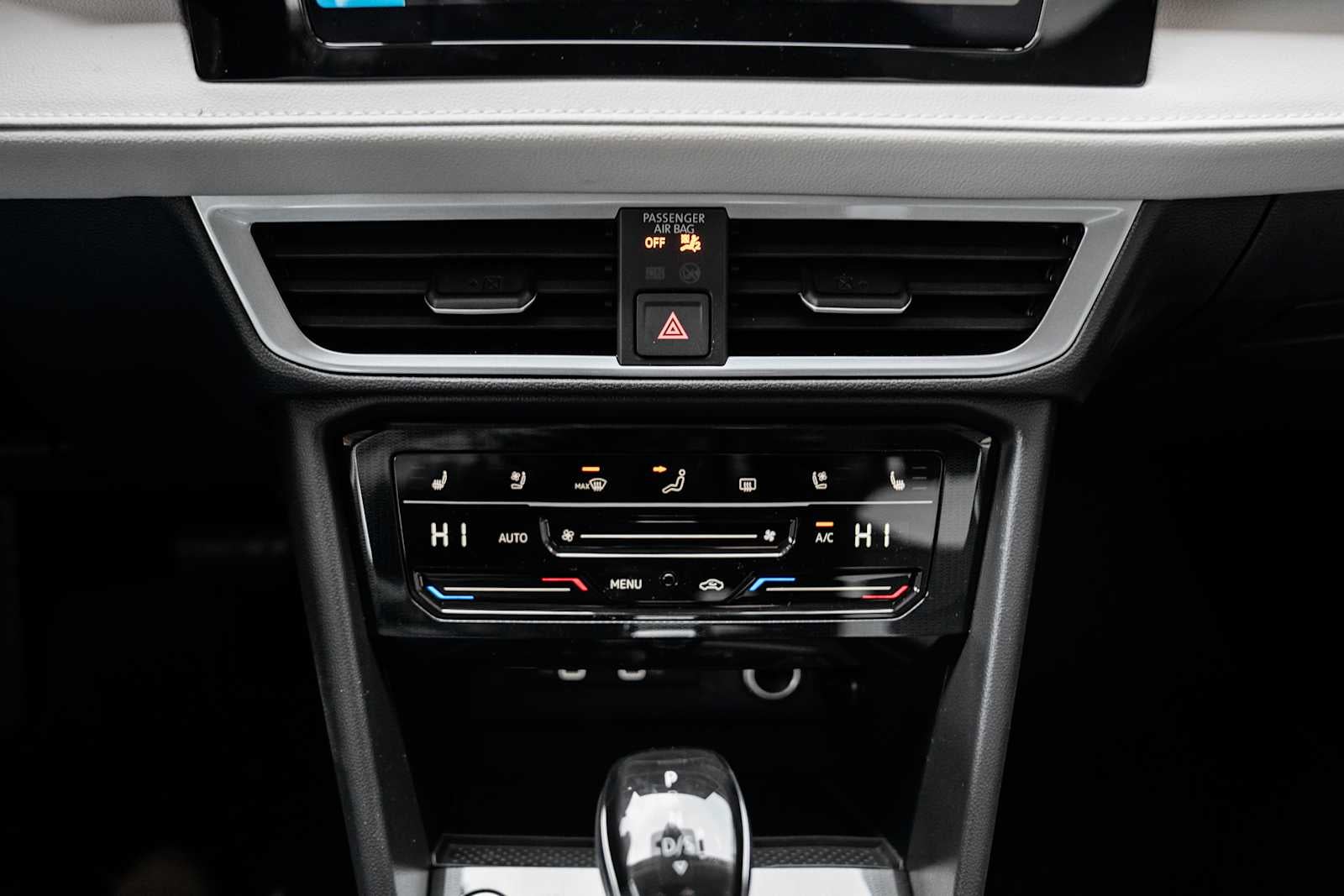 2026 Volkswagen Taos SEL 4MOTION