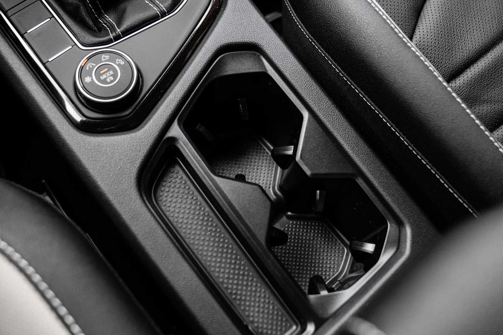 2026 Volkswagen Taos SEL 4MOTION