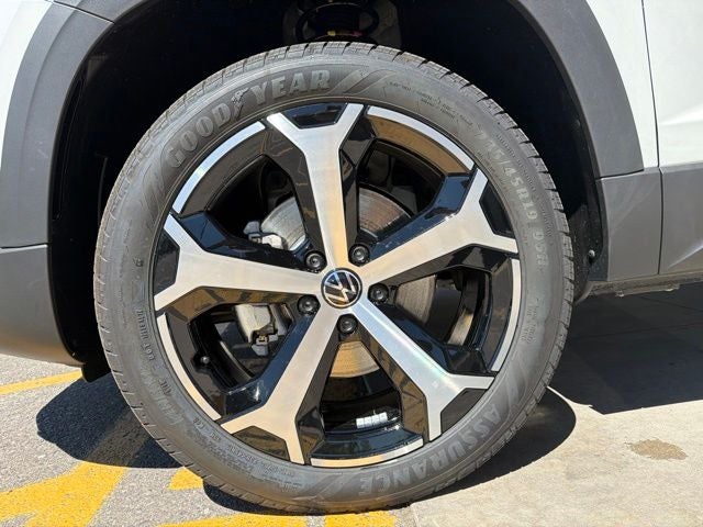 2026 Volkswagen Taos 1.5T SEL