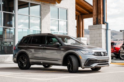 2023 Volkswagen Tiguan SE R-Line Black