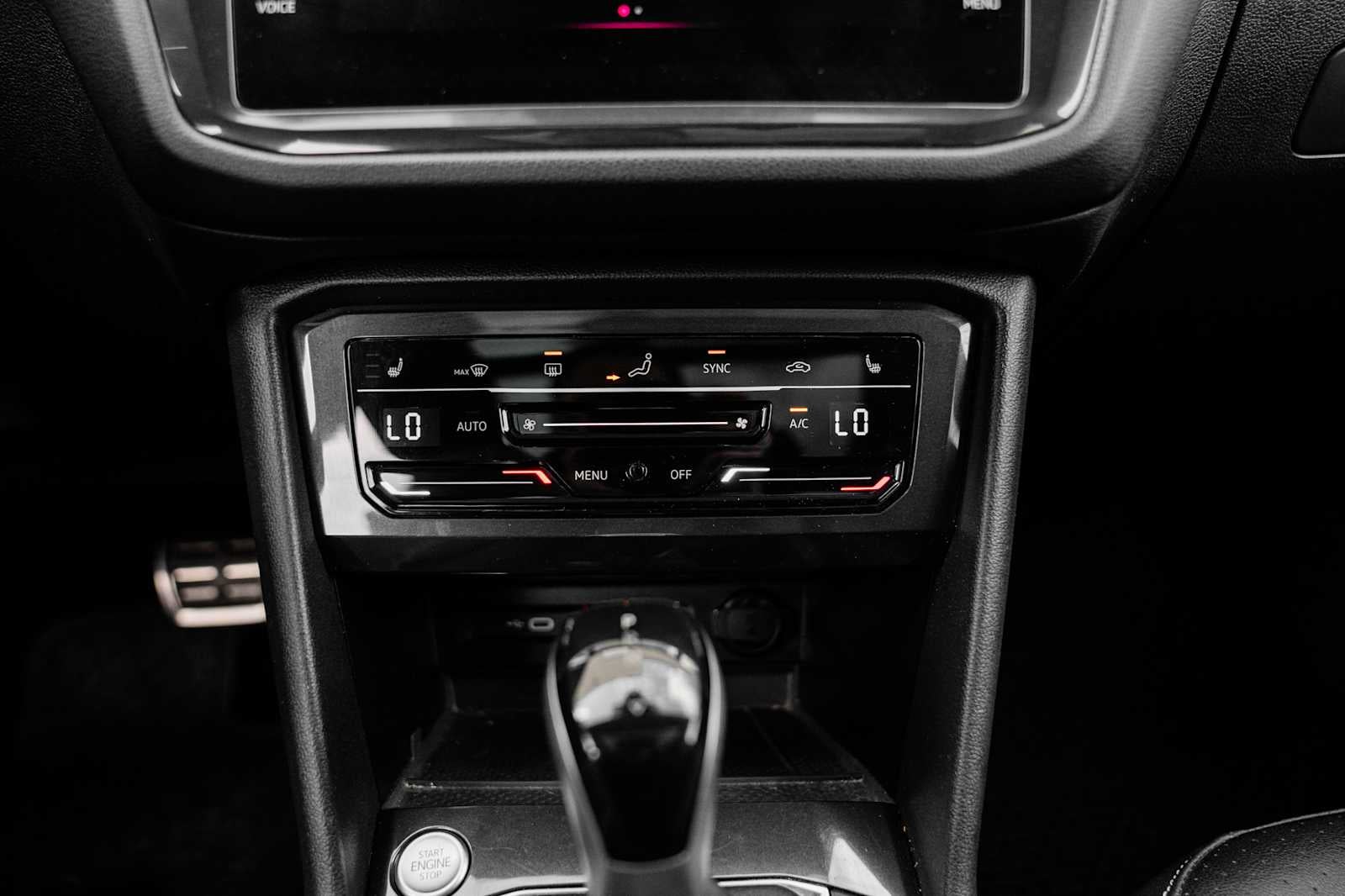 2023 Volkswagen Tiguan SE R-Line Black