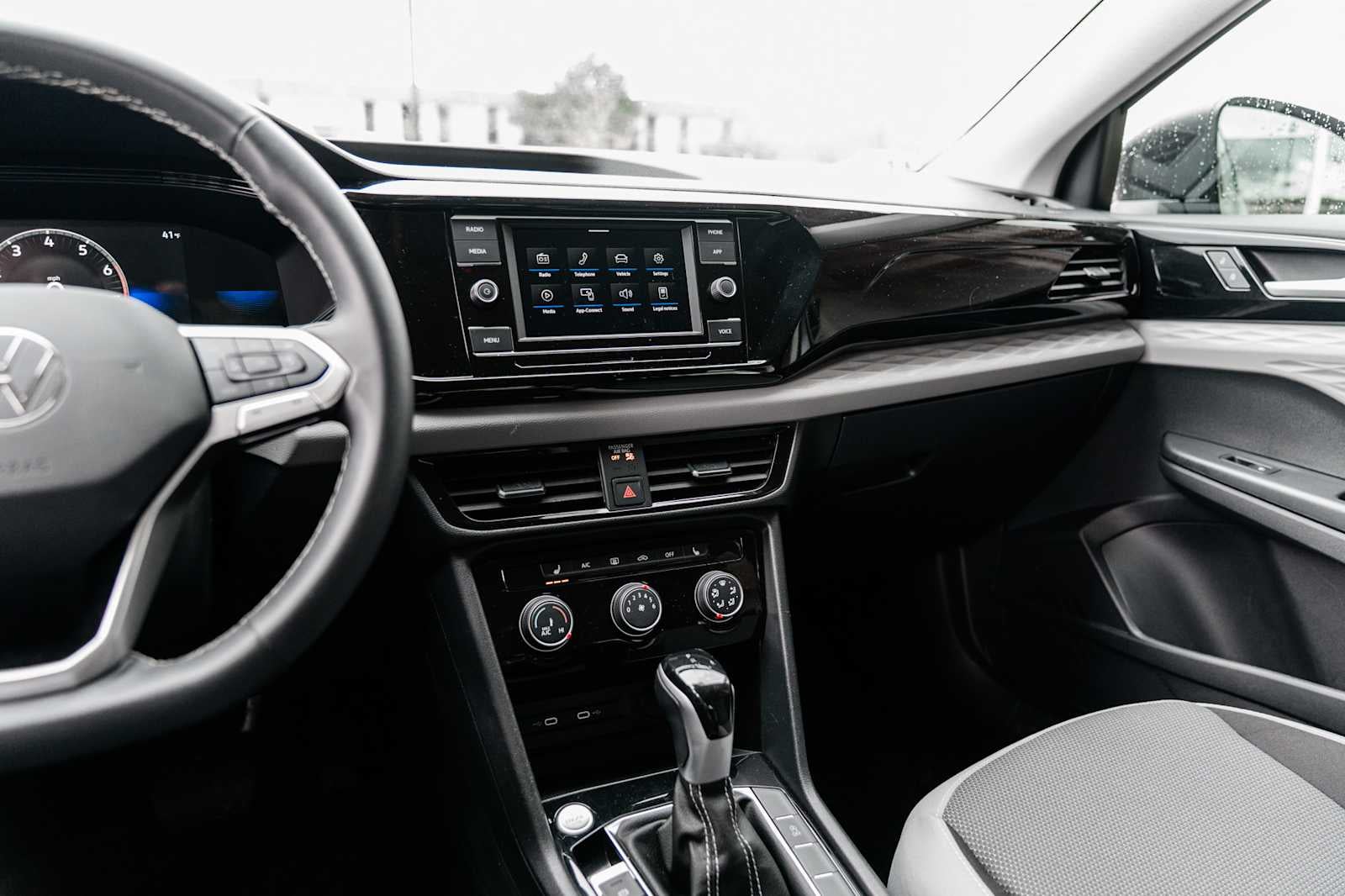 2024 Volkswagen Taos S