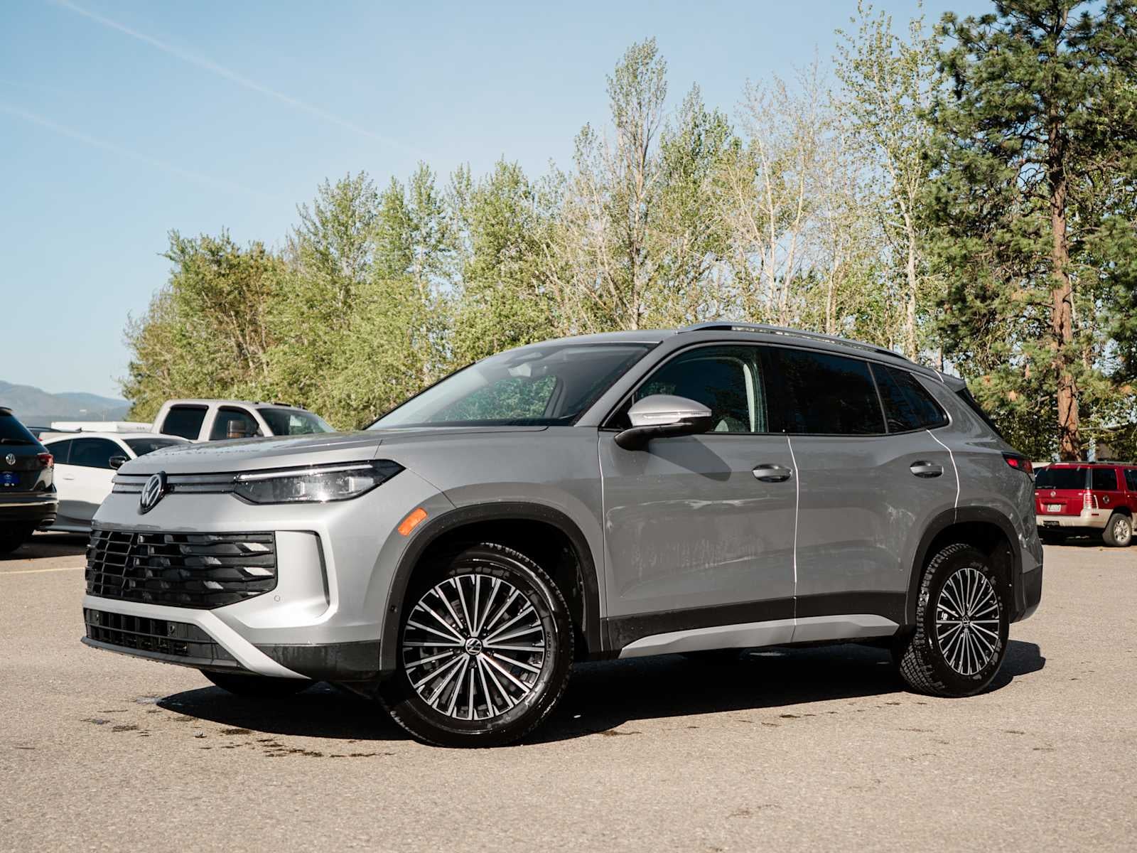2025 Volkswagen Tiguan 2.0T S 4Motion's photo