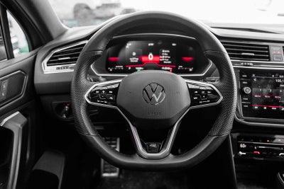 2023 Volkswagen Tiguan SE R-Line Black