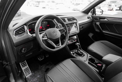 2023 Volkswagen Tiguan SE R-Line Black