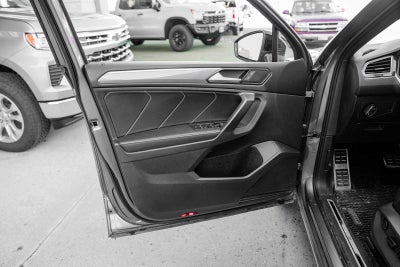 2023 Volkswagen Tiguan SE R-Line Black