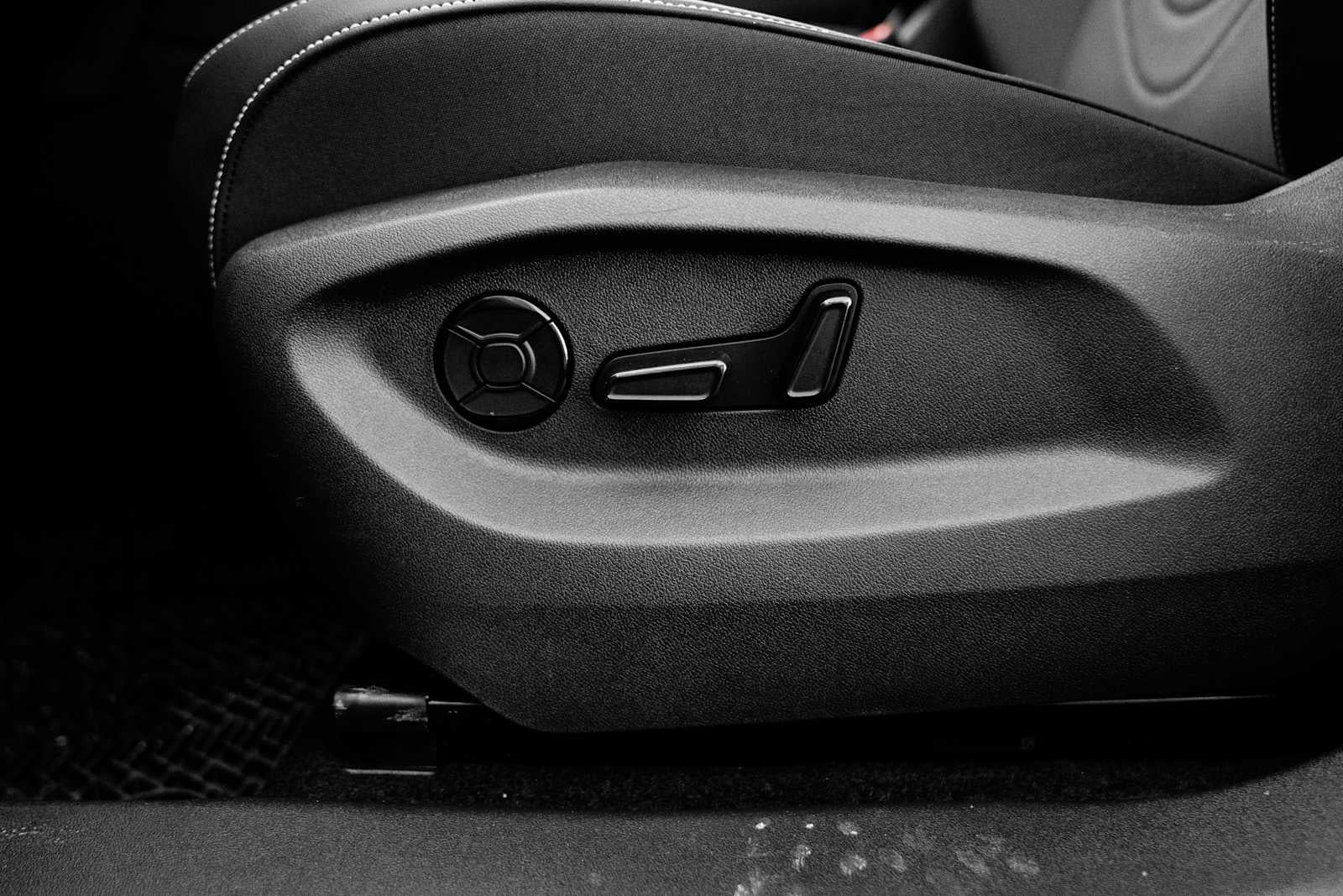 2026 Volkswagen Tiguan SE AWD