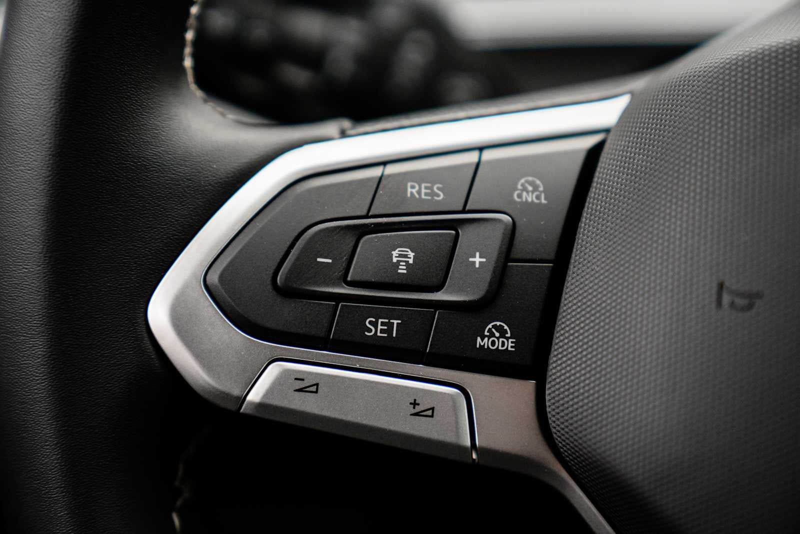 2026 Volkswagen Tiguan SE AWD