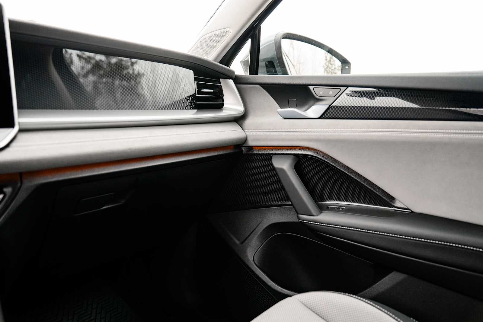 2026 Volkswagen Tiguan SE AWD