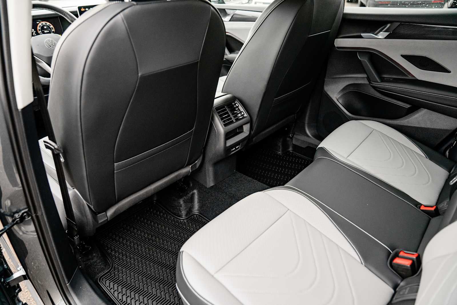 2026 Volkswagen Tiguan SE AWD