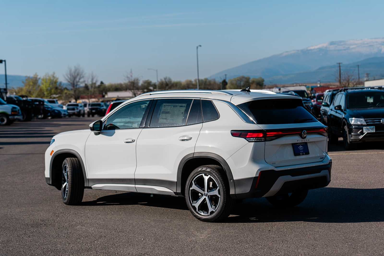 2026 Volkswagen Tiguan 2.0T SE