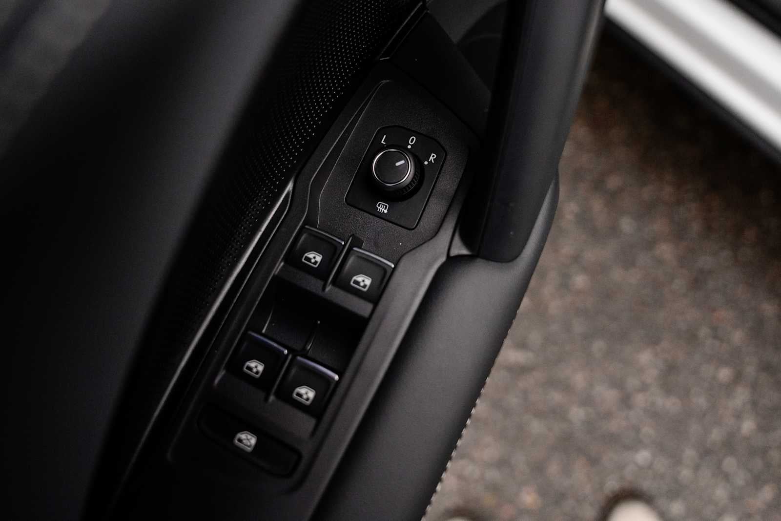 2026 Volkswagen Tiguan SE R-Line AWD