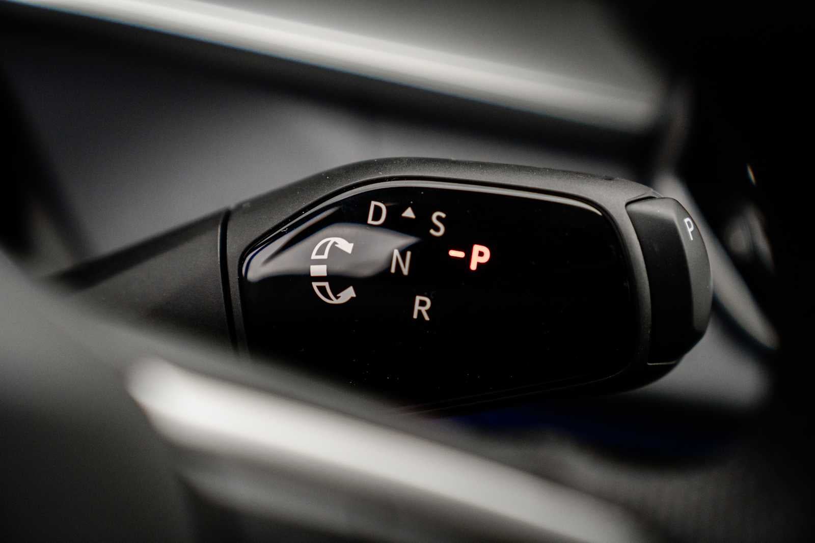 2026 Volkswagen Tiguan SE R-Line AWD