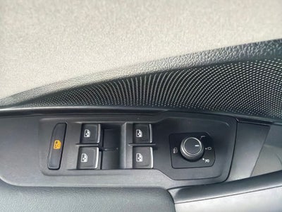 2025 Volkswagen Tiguan SE R-Line Black