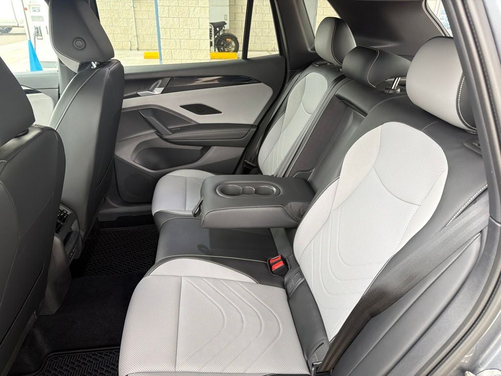 2025 Volkswagen Tiguan SE R-Line Black