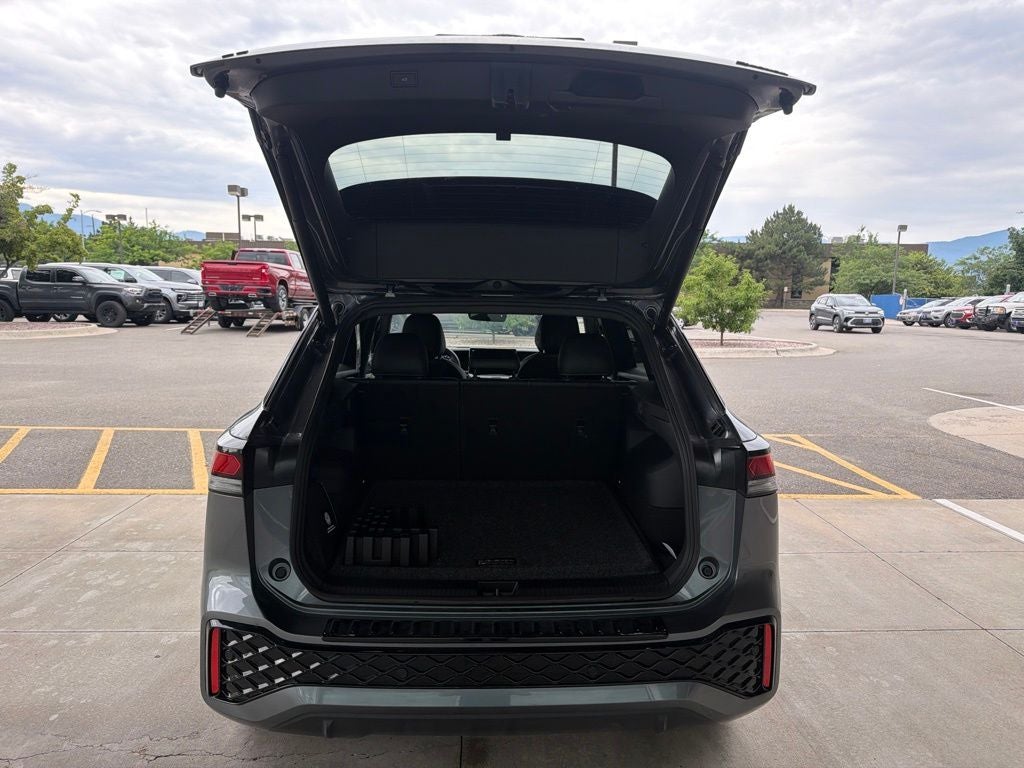 2025 Volkswagen Tiguan SE R-Line Black