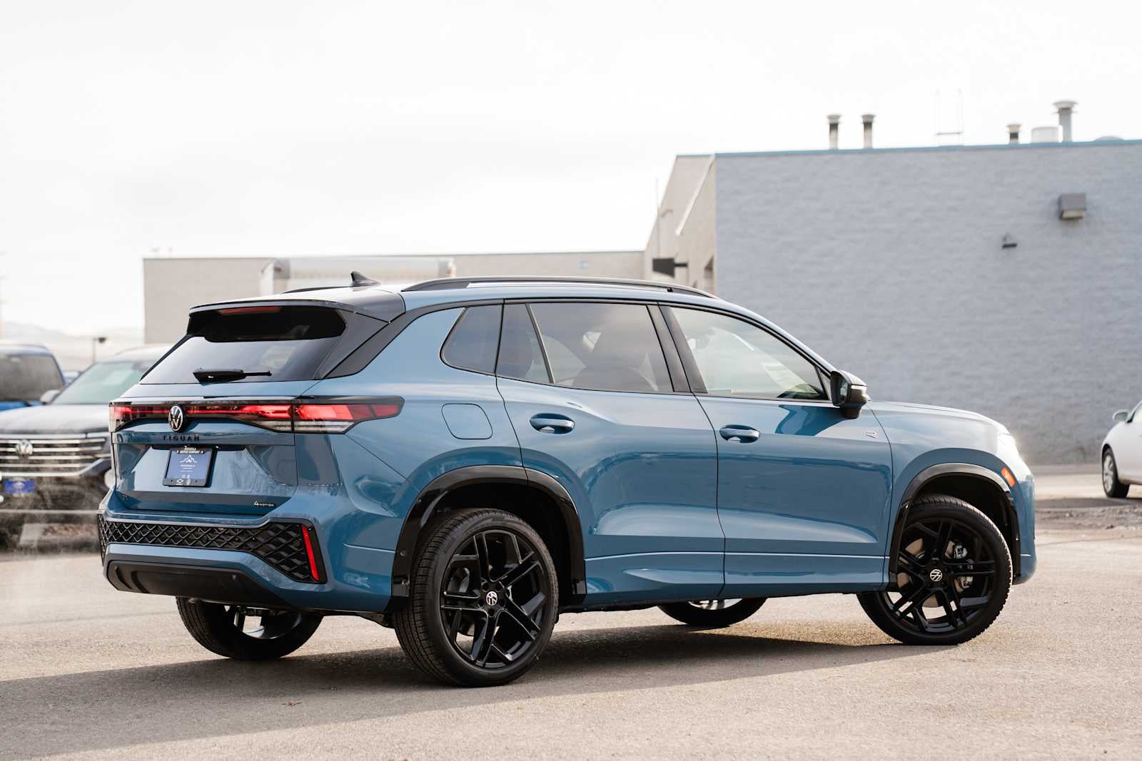 2026 Volkswagen Tiguan SE R-Line AWD