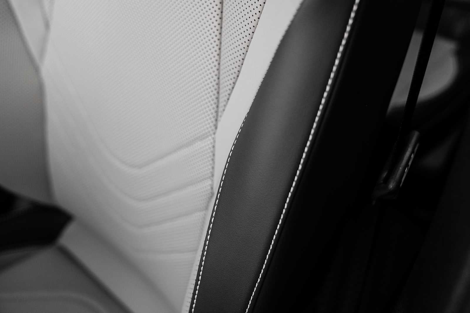 2026 Volkswagen Tiguan SE R-Line AWD