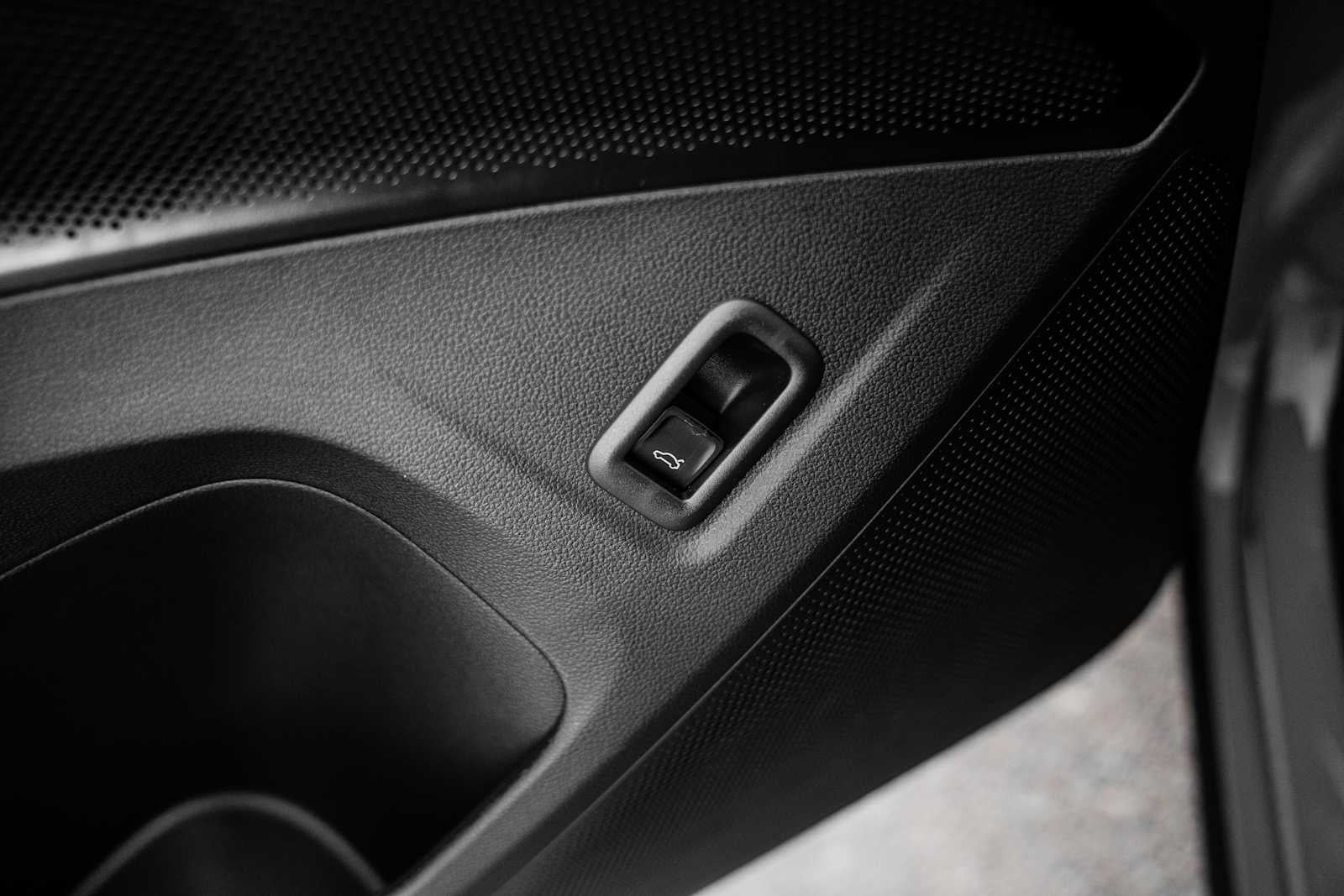 2026 Volkswagen Tiguan SE R-Line AWD