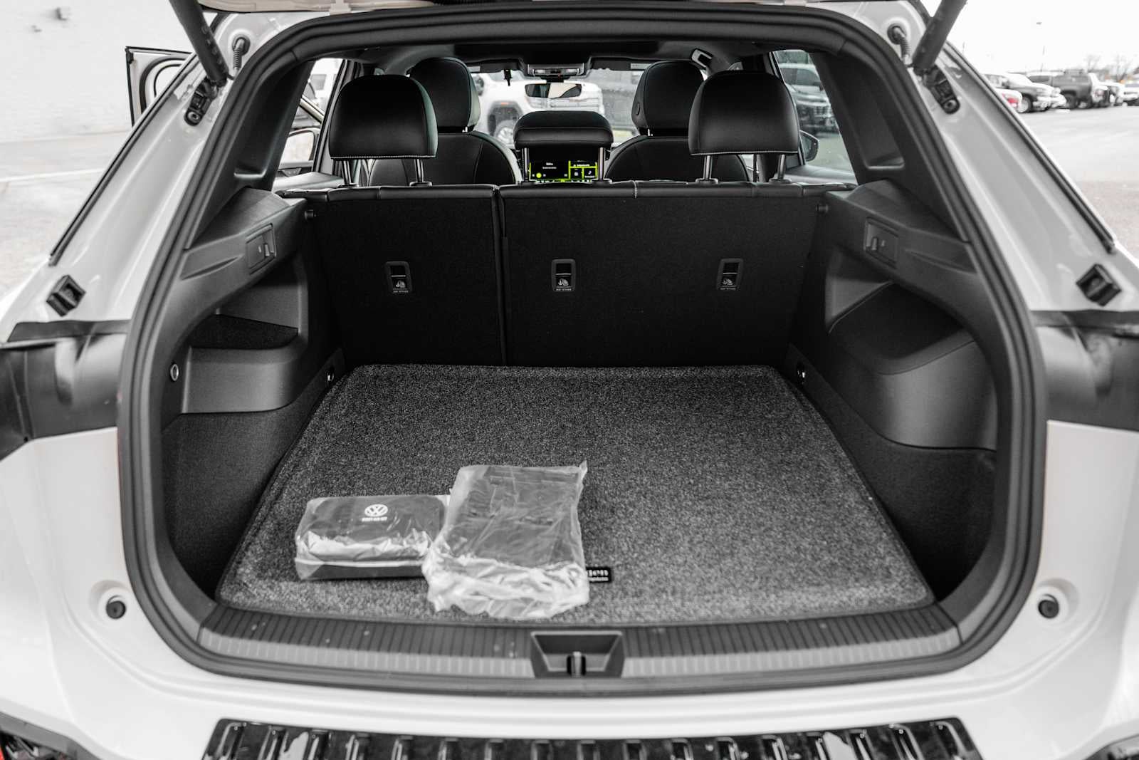 2026 Volkswagen Tiguan SE R-Line AWD