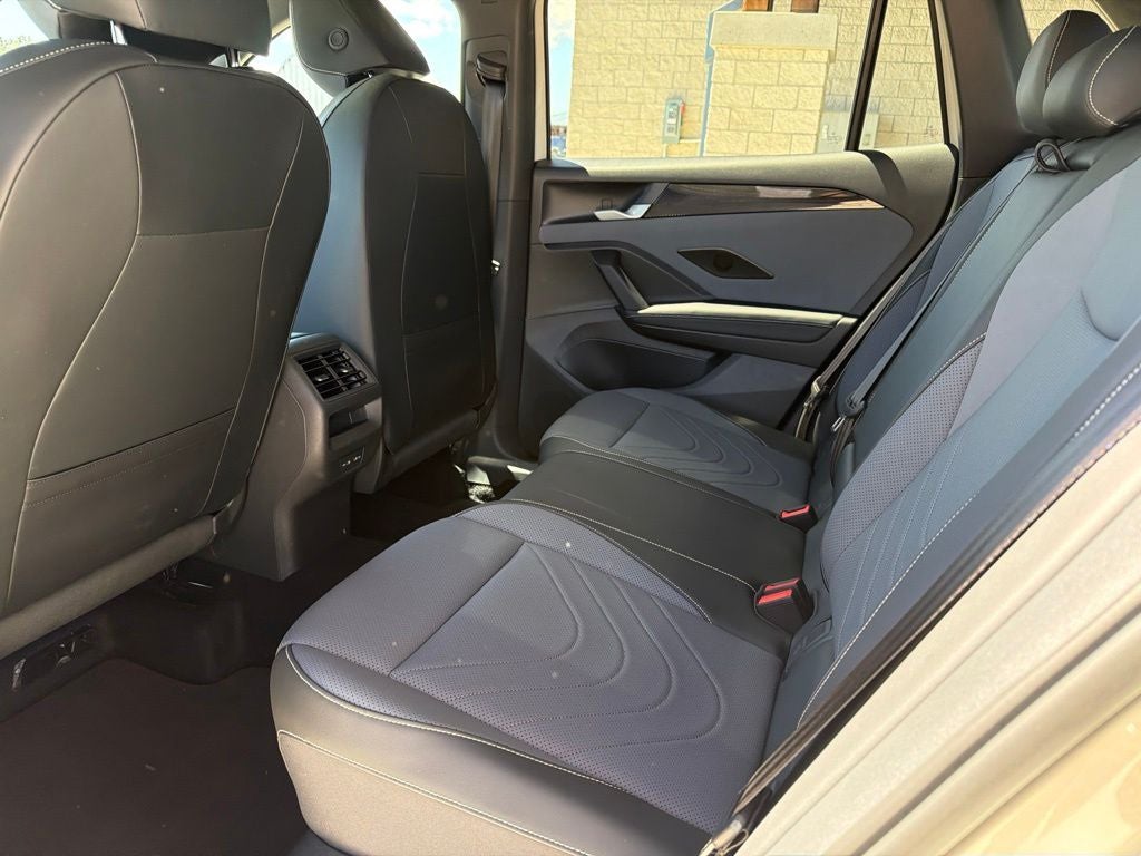 2025 Volkswagen Tiguan SE R-Line Black