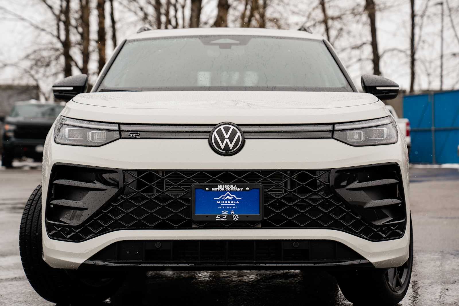 2026 Volkswagen Tiguan 2.0T SE R-Line Black