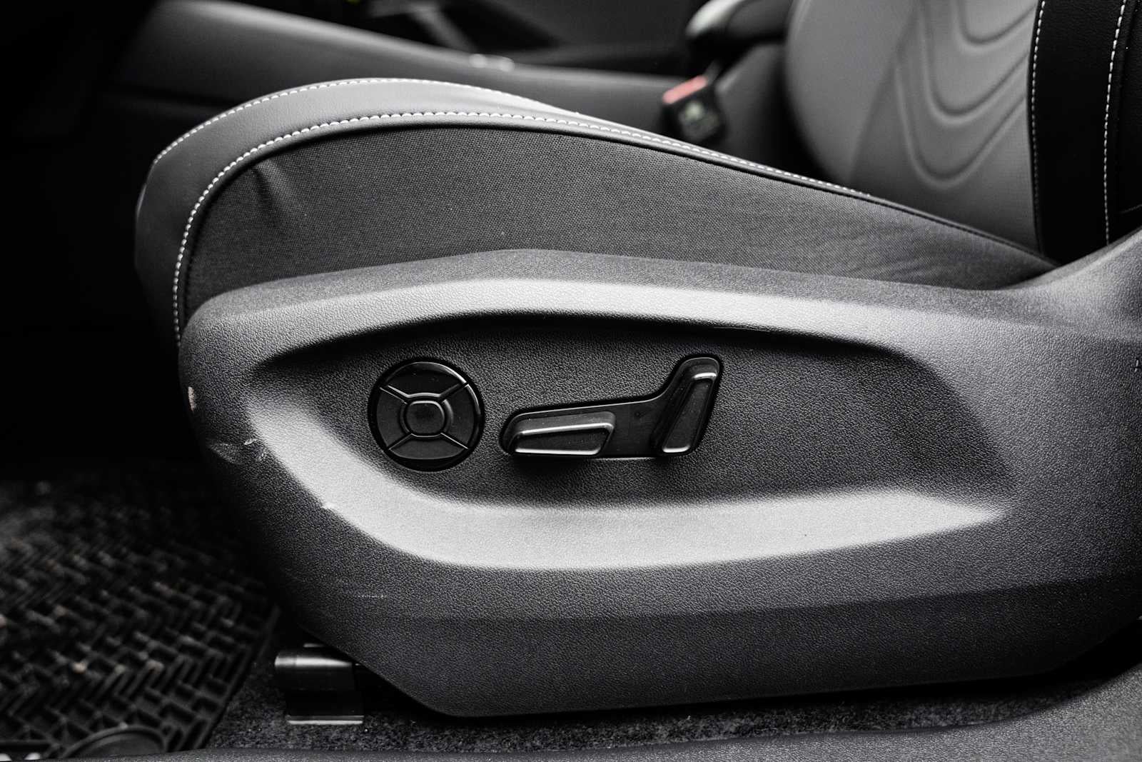 2026 Volkswagen Tiguan SE AWD