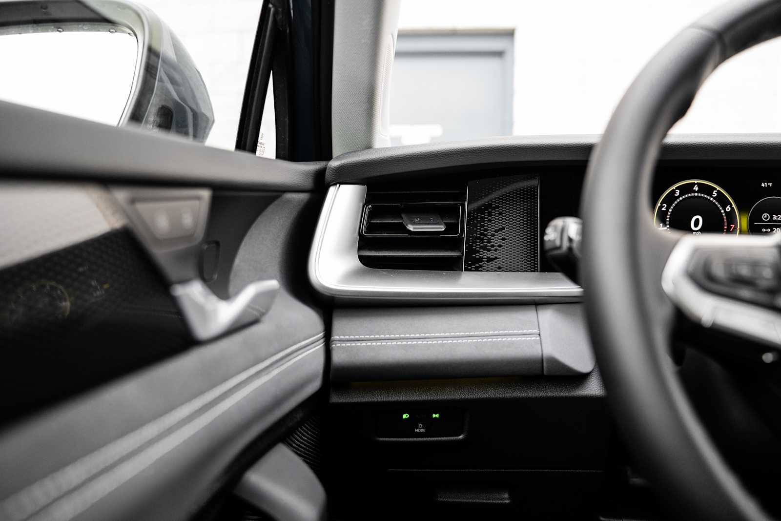 2026 Volkswagen Tiguan SE AWD