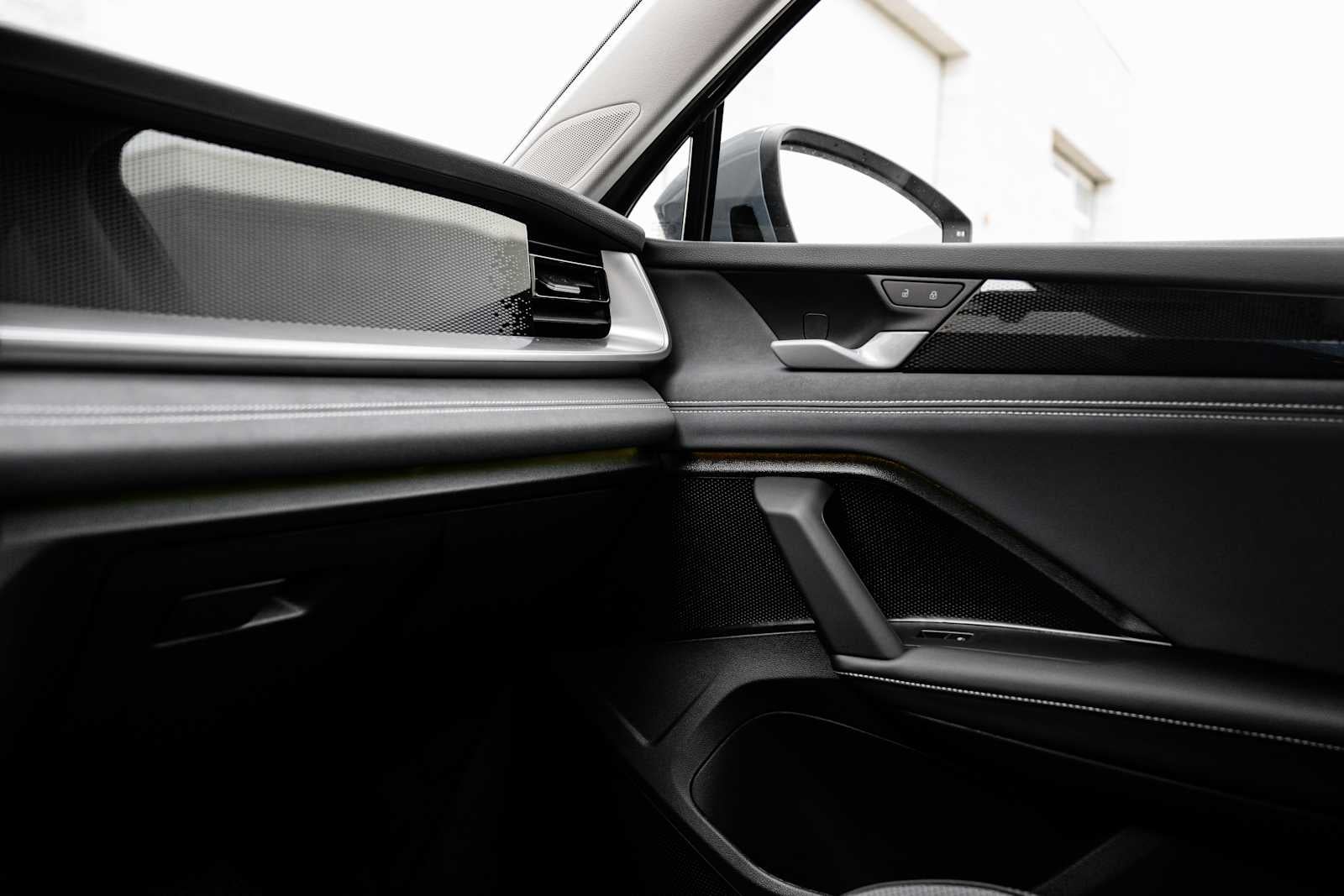 2026 Volkswagen Tiguan SE AWD