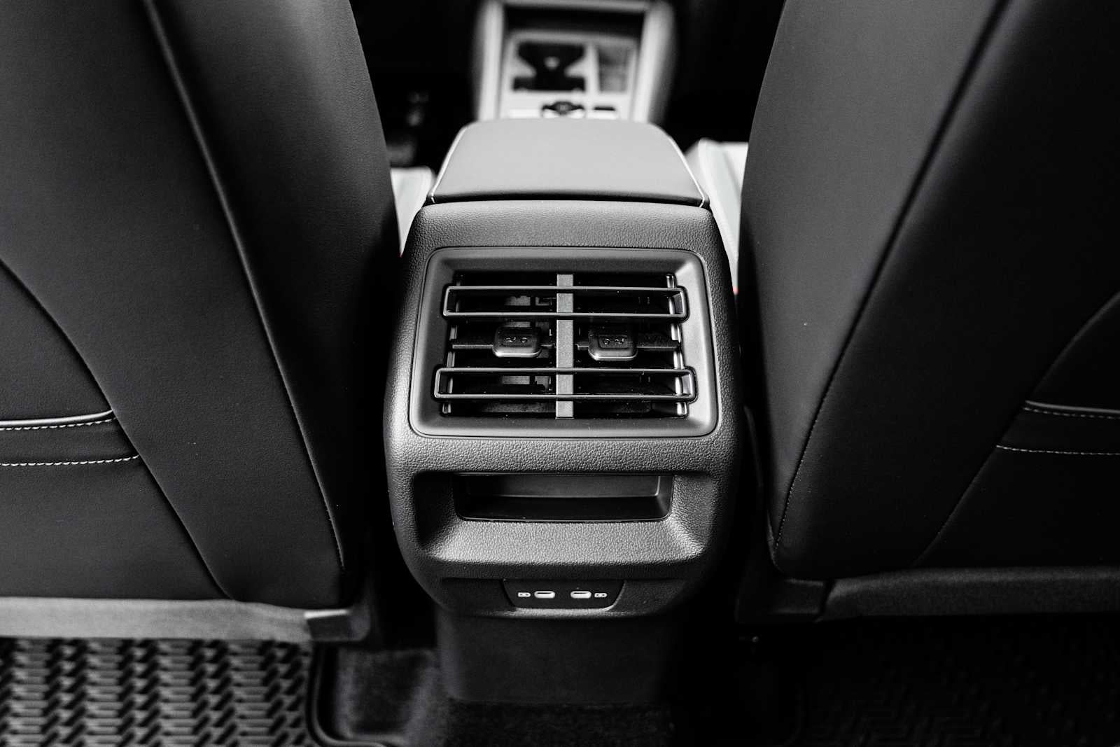 2026 Volkswagen Tiguan SE AWD