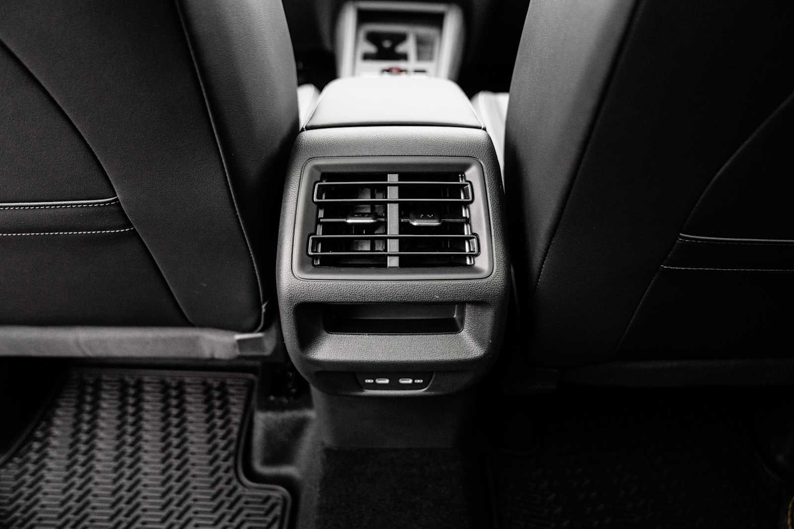 2026 Volkswagen Tiguan SE AWD